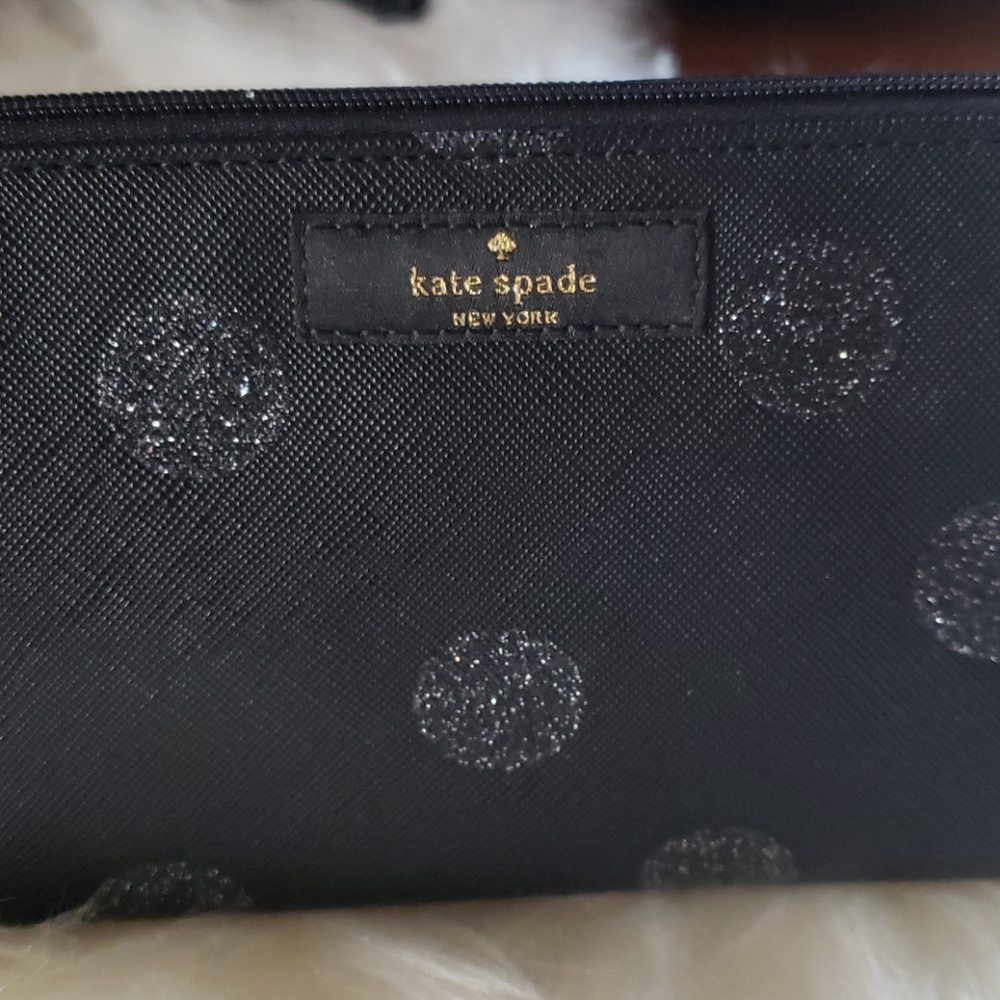 Kate Spade Pouch - Picture 2 of 6